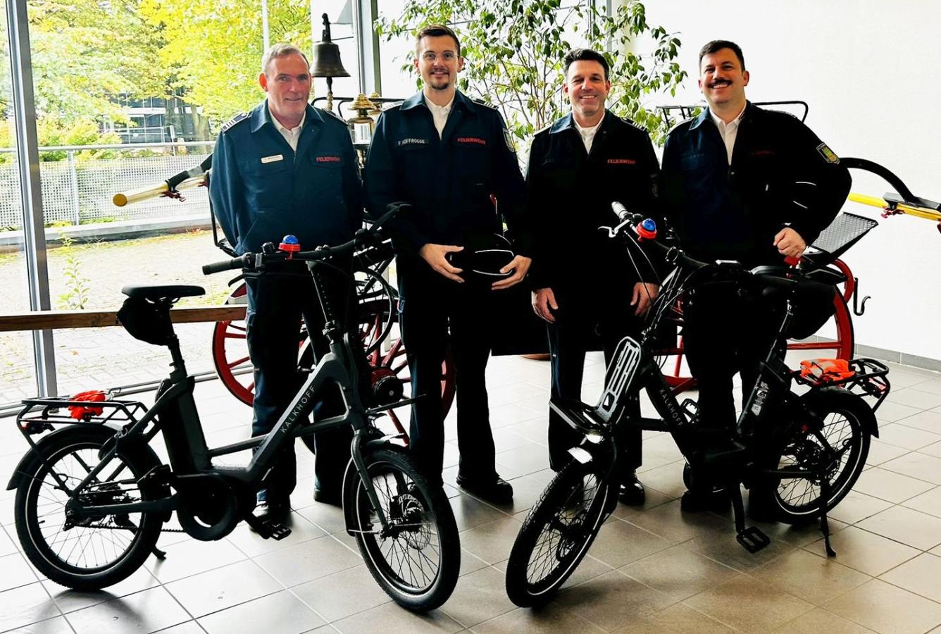 E-Bikes im Einsatz: Feuerwehr setzt auf innovative Mobilität im vorbeugenden Brandschutz